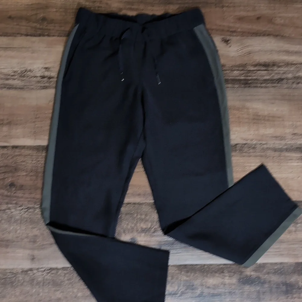 Lululemon On The Fly Pant Woven *Track Stripe Black / Dark Olive | 14 - Picture 6 of 12